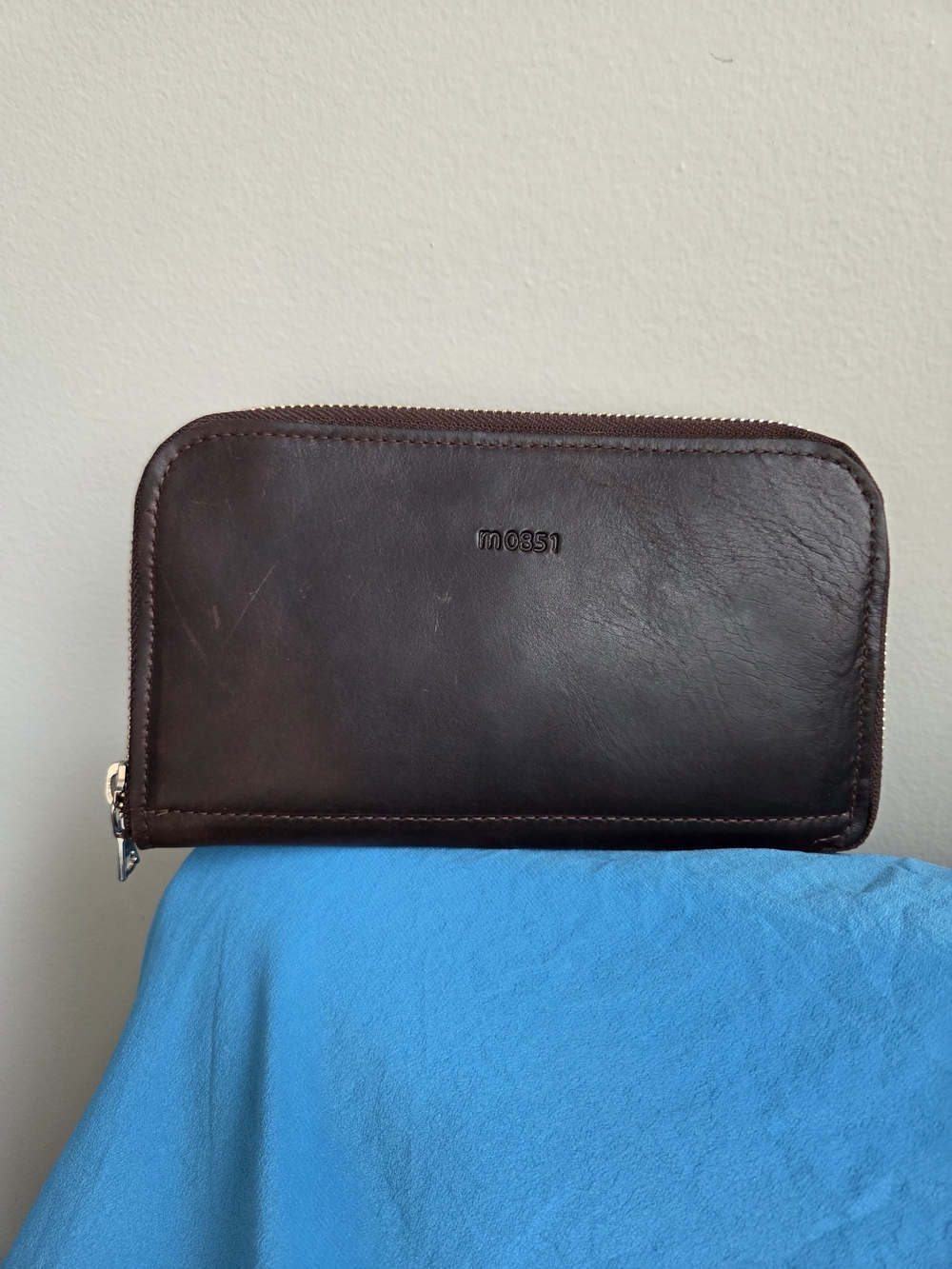 M0851 Full Leather Continental Zip Around Wallet LIKE NEW
